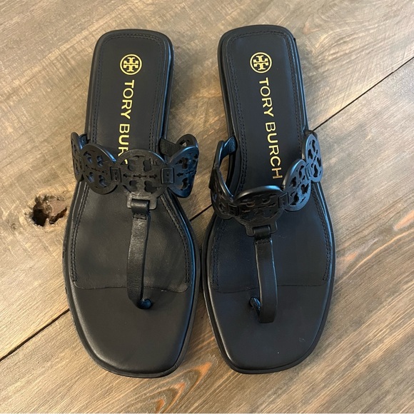 Tory Burch Tiny Miller Thong Sandals | Black | Leather | VGUC | 8 - Picture 1 of 9